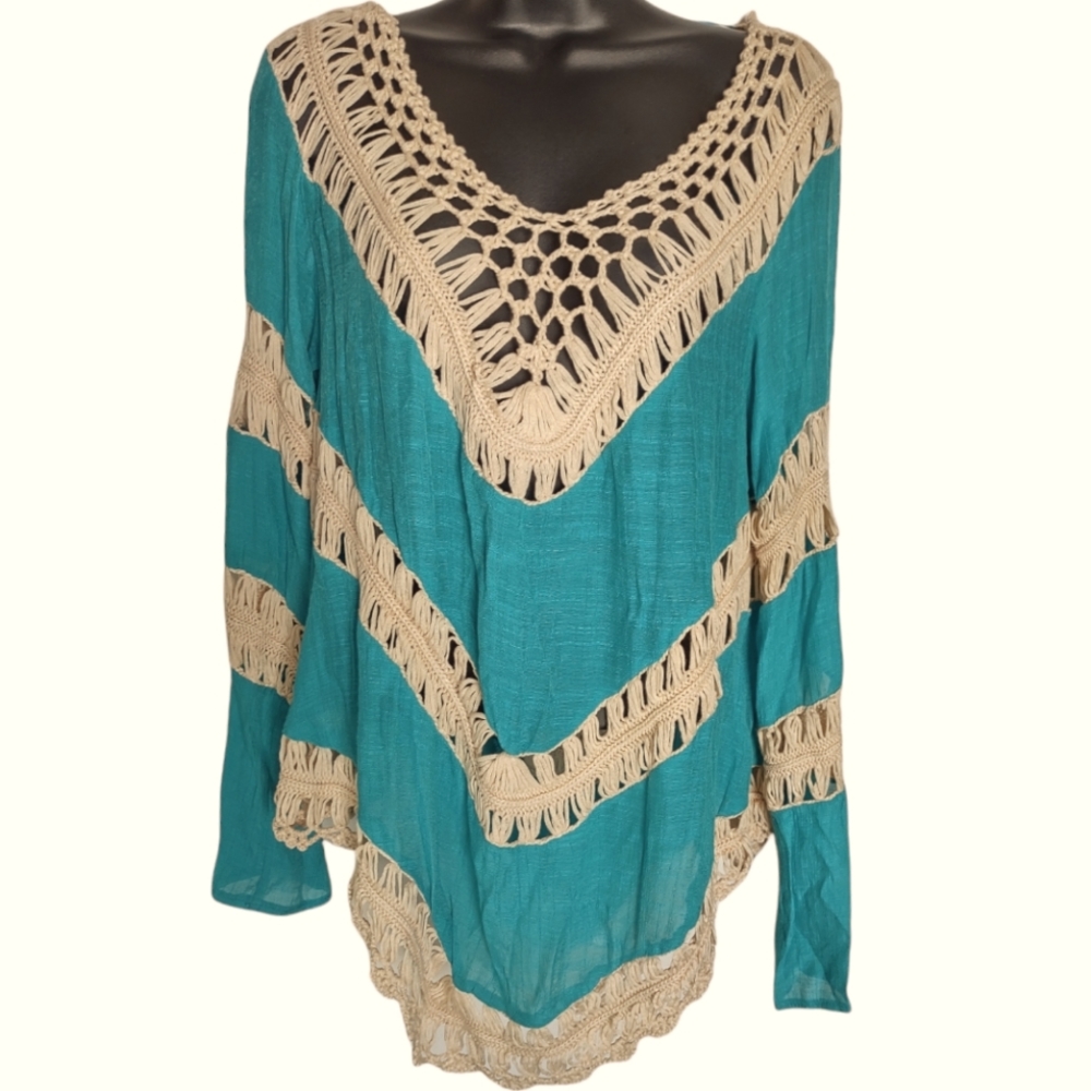 Umgee Aqua Knit Poncho Coverup size Med beach summer
